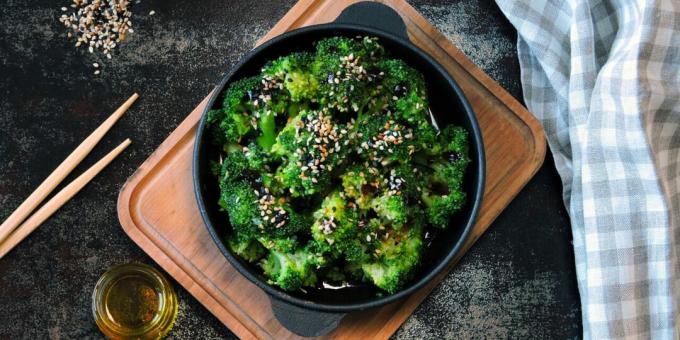 Zencefil ve soya soslu kızarmış brokoli