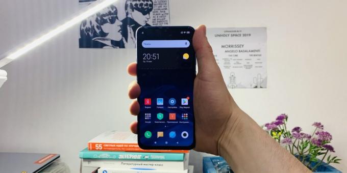 Xiaomi Mi 9 SE: elinde