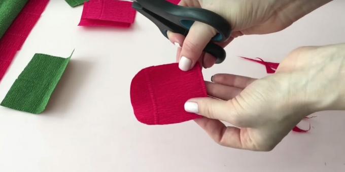 DIY şeker buketi: yapraklar için boşluklar yapın