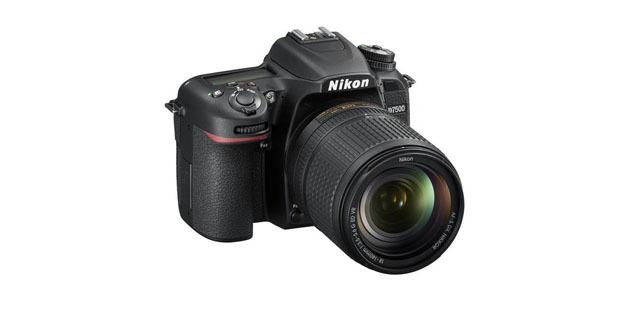 Kamera Nikon D7500 DSLR