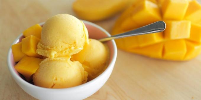 Nasıl mango ile yoğurt dondurma pişirmeye