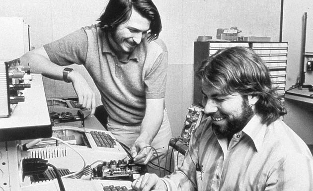 Steve Jobs ve Steve Wozniak "Steve Jobs Becoming" kitap