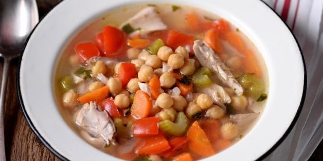 nohutlu Tarifler: nohut ve sebzeler ile tavuk çorbası