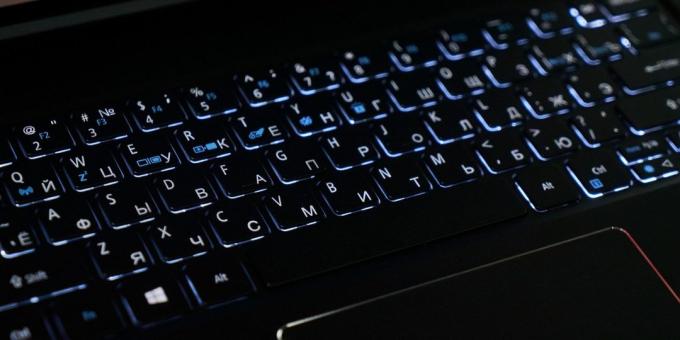 Acer Swift 7: Arkadan aydınlatmalı klavye