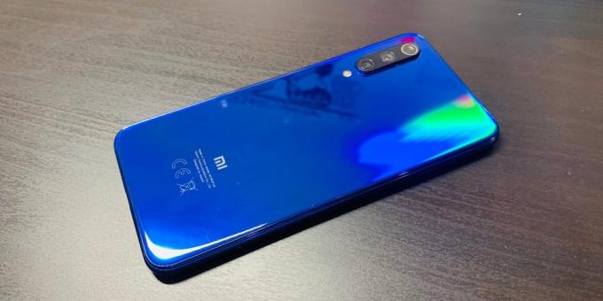 Xiaomi Mi 9 SE: Arka panel