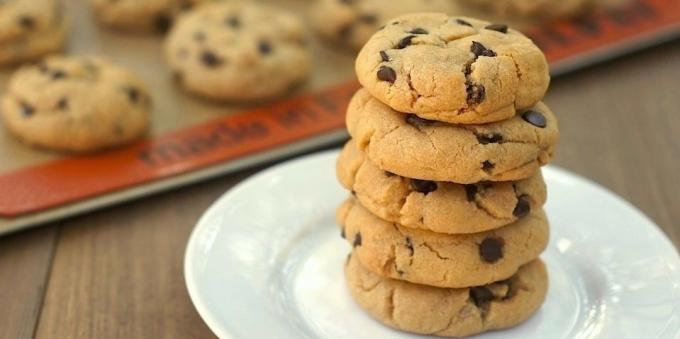 Klasik çikolatalı kurabiye: lezzetli kurabiye tarifleri