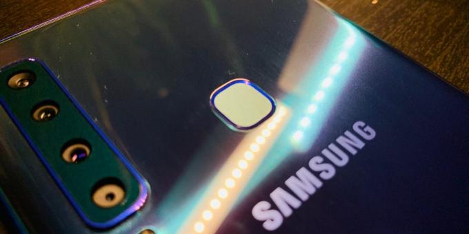 Samsung Galaxy A9: Sensör parmak izi