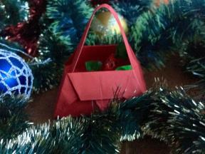Hediye kutuları Origami: elleri ile yeni yıl için hediyeler