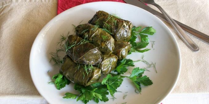 tavuk ve fındık ile Dolma