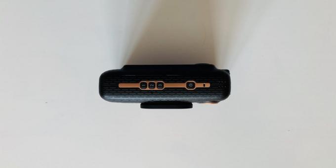 Fuji Instax Mini LiPlay: böğür