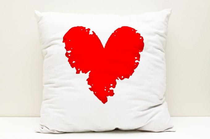 Sevgililer Günü için Hediyeler: tatlı rüyalar için bir yastık