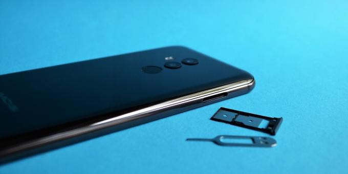 UMIDIGI Z2 Pro: SIM kartlar için bir tepsi