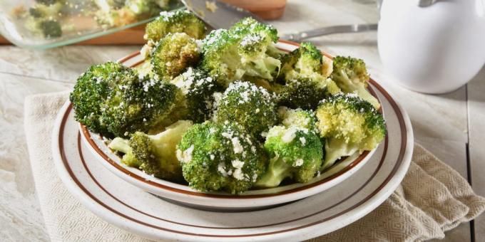 Brokoli sarımsak ile pişmiş