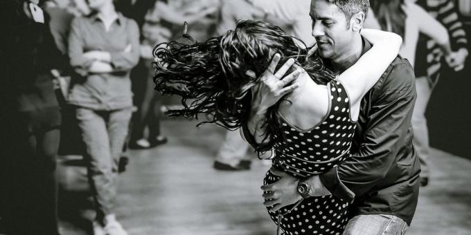 Nasıl sosyal danslar dans öğrenmek için: Bachata