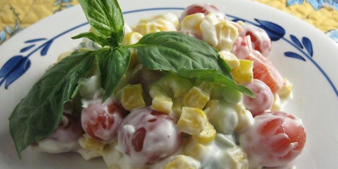 Tarifler: mısır, domates, biber ve parmesan sosu Salata
