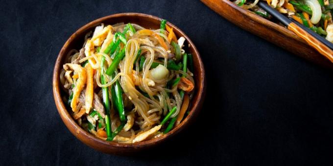 Japchae - et ve sebzeli funchose