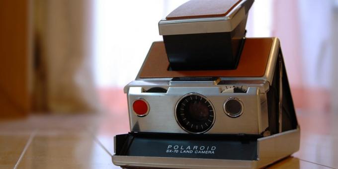 Kamera Polaroid SX-70 Kara Kamera 
