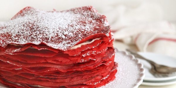 kremsi lor krem ​​ile bir gözleme pasta "Kırmızı Kadife" pişirmek için nasıl