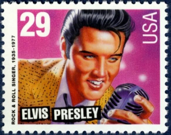 Elvis ve mikrofon Shure ile posta pulu
