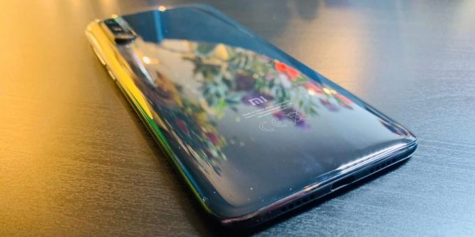 Özet Xiaomi Mi 9: Arka panel