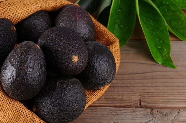nasıl bir avokado seçmek için: Avokado siyah