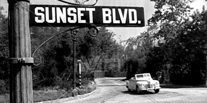 Film başlıklar, çeviri anlamını değiştirin: Sunset Blvd - «Sunset Bulvarı'nı»