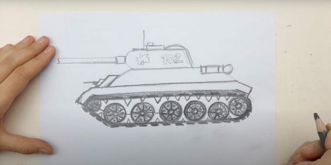 Bir tank nasıl çizilir: tekerleklerin üzerini boyayın