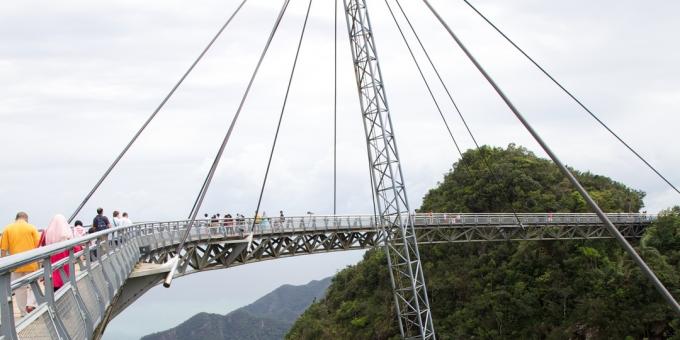 En korkunç köprüler: Langkawi adasındaki gökyüzü köprüsü