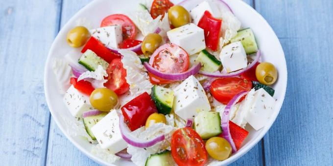 Çin lahanası ile Yunan salatası