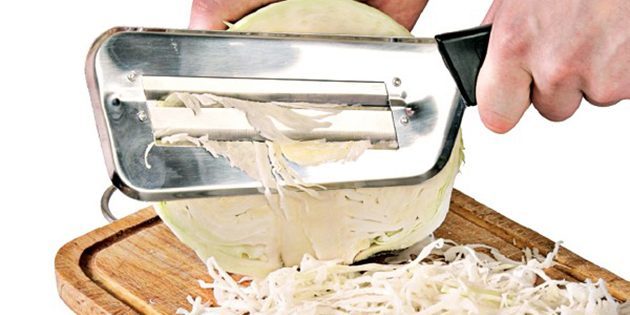 Nasıl ekşi lahana yapmak: parçalayıcı