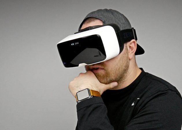 VR-gadget'lar: Zeiss VR One