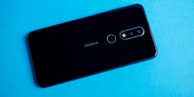 Nokia 6.1 Plus İnceleme: Arka kapak