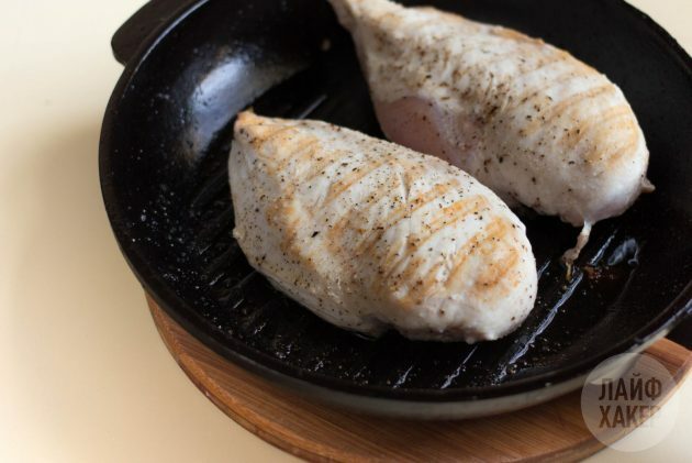 Tavuk Pilavı Nasıl Tavlanır: Tavuk Fileto Kızartılır