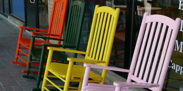 iç renk aksan: sandalyeler