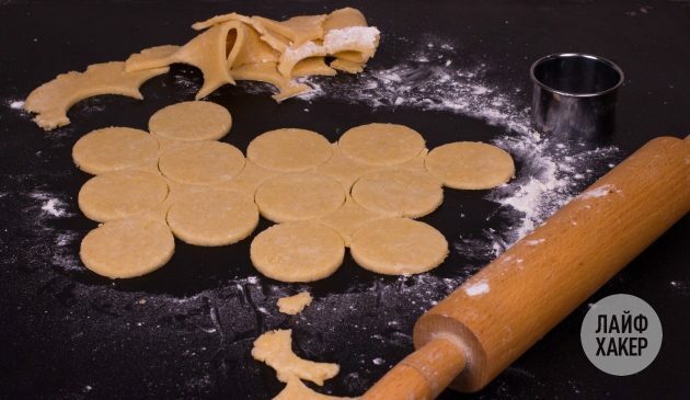 Peynirli kraker nasıl yapılır: tüm hamurları tüketin