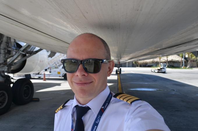 Talep mesleği Andrew Gromozdin Pilot "Boeing"