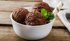 Kremalı çikolatalı dondurma
