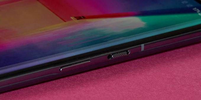 OnePlus 9 Pro: Sağ tarafta güç tuşuna ek olarak bildirim modları için bir kol var