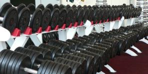 Dumbbell veya girya: spor salonu için ve evde ne seçmek