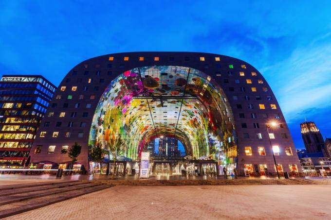 Avrupa mimarisi: Rotterdam'ın Blaak pazarında Markthal