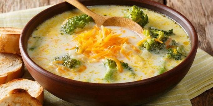 Brokoli ile peynir çorbası
