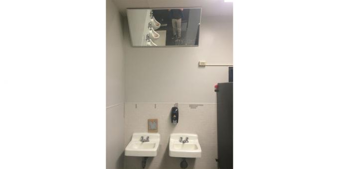 okul tuvalete Ayna 
