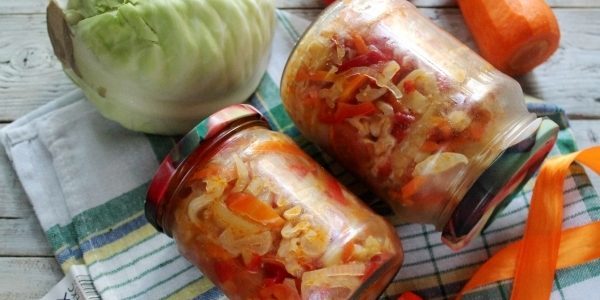 domates ve biber Lahana salatası: kış için lahana Salatalar