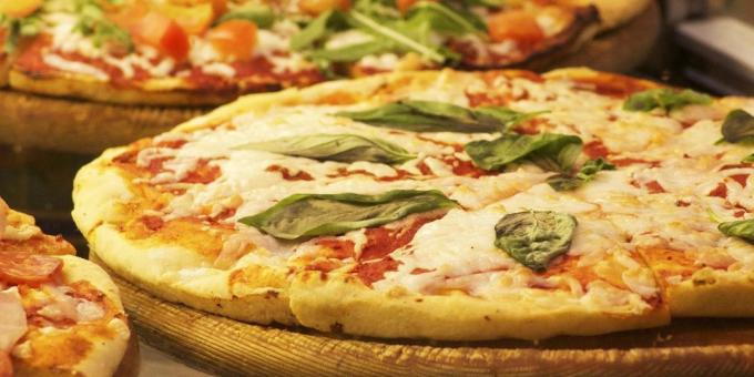 Geleneksel pizza hamuru: Jamie Oliver'ın tarifi