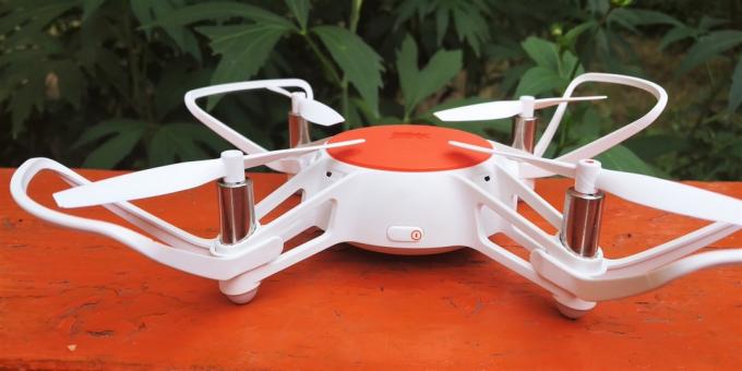 MiTú Mini RC Drone. yandan görünüş