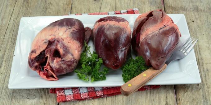Bir domuz kalbi nasıl ve ne kadar pişirilir: soğutulmuş domuz kalbi