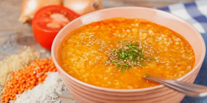 Ezogelin - bulgur, pirinç ve mercimekli Türk çorbası