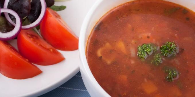Bitkisel çorbalar: biber domates çorbası