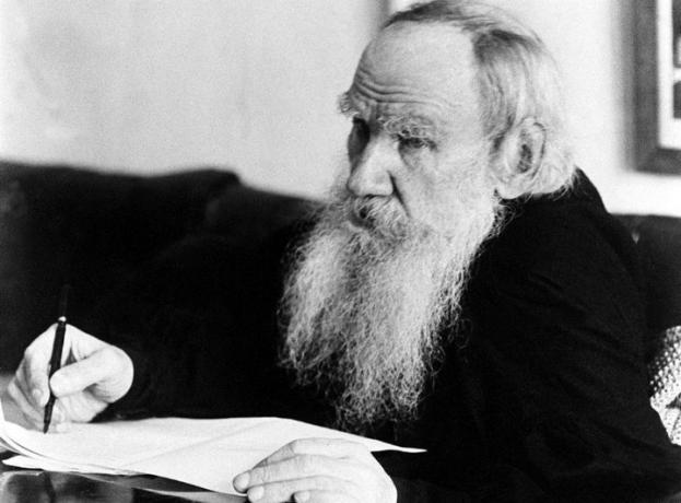 Leo Tolstoy, Rus yazar ve düşünür