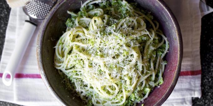 brokoli ve Parmesan pesto soslu makarna tarifi
